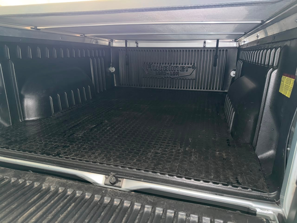 Chevrolet Montana Prata