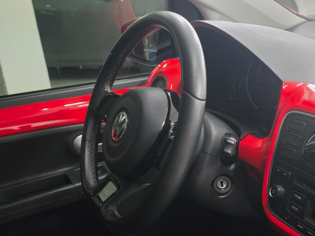 Volkswagen up! cross Vermelho