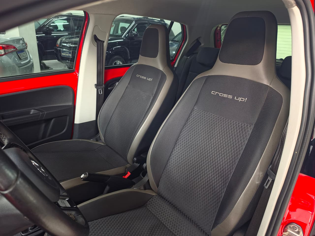 Volkswagen up! cross Vermelho