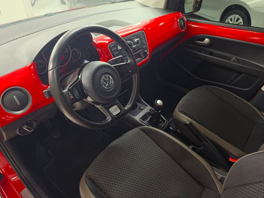Volkswagen up! cross Vermelho