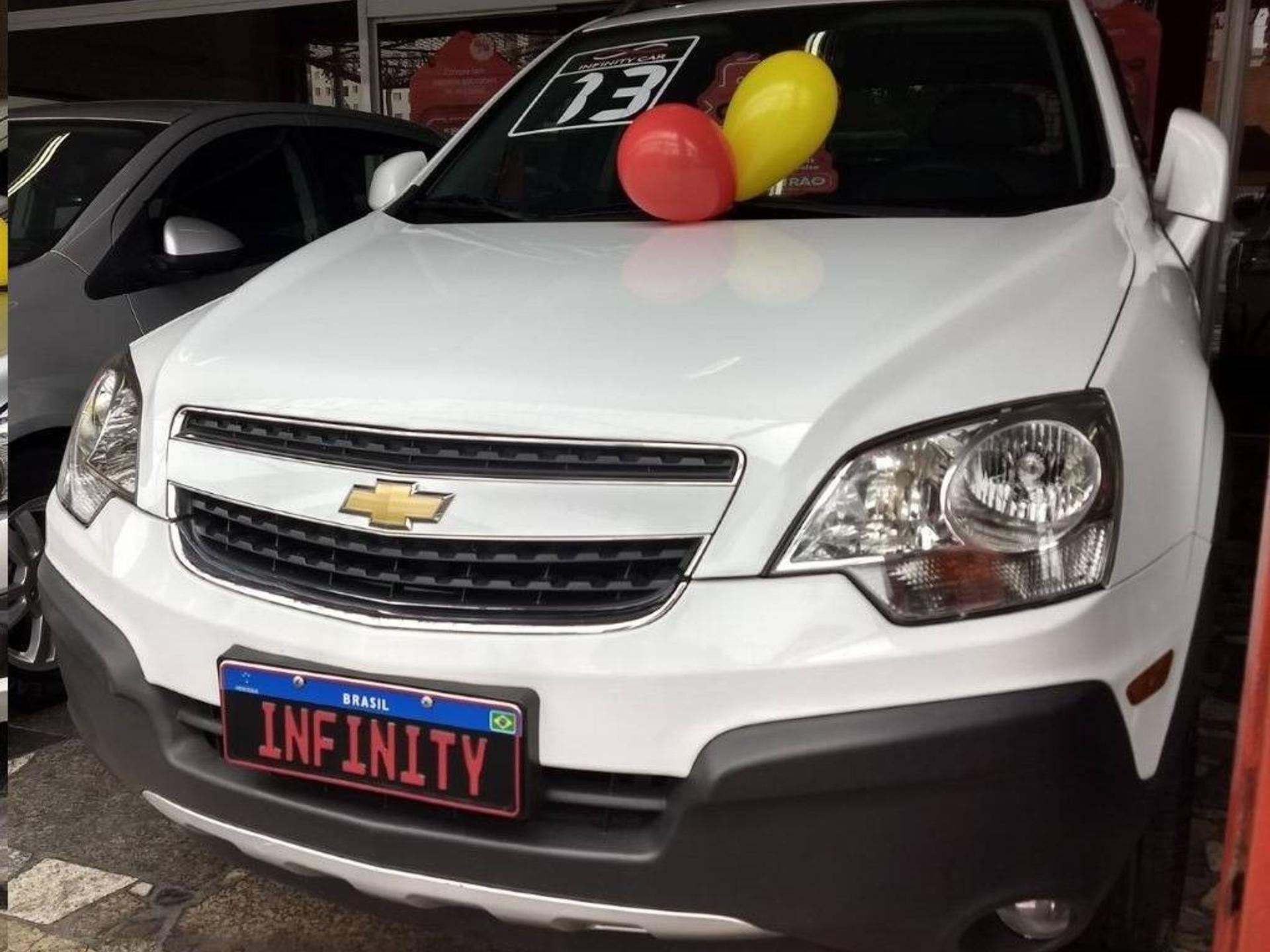 Chevrolet Captiva Branco