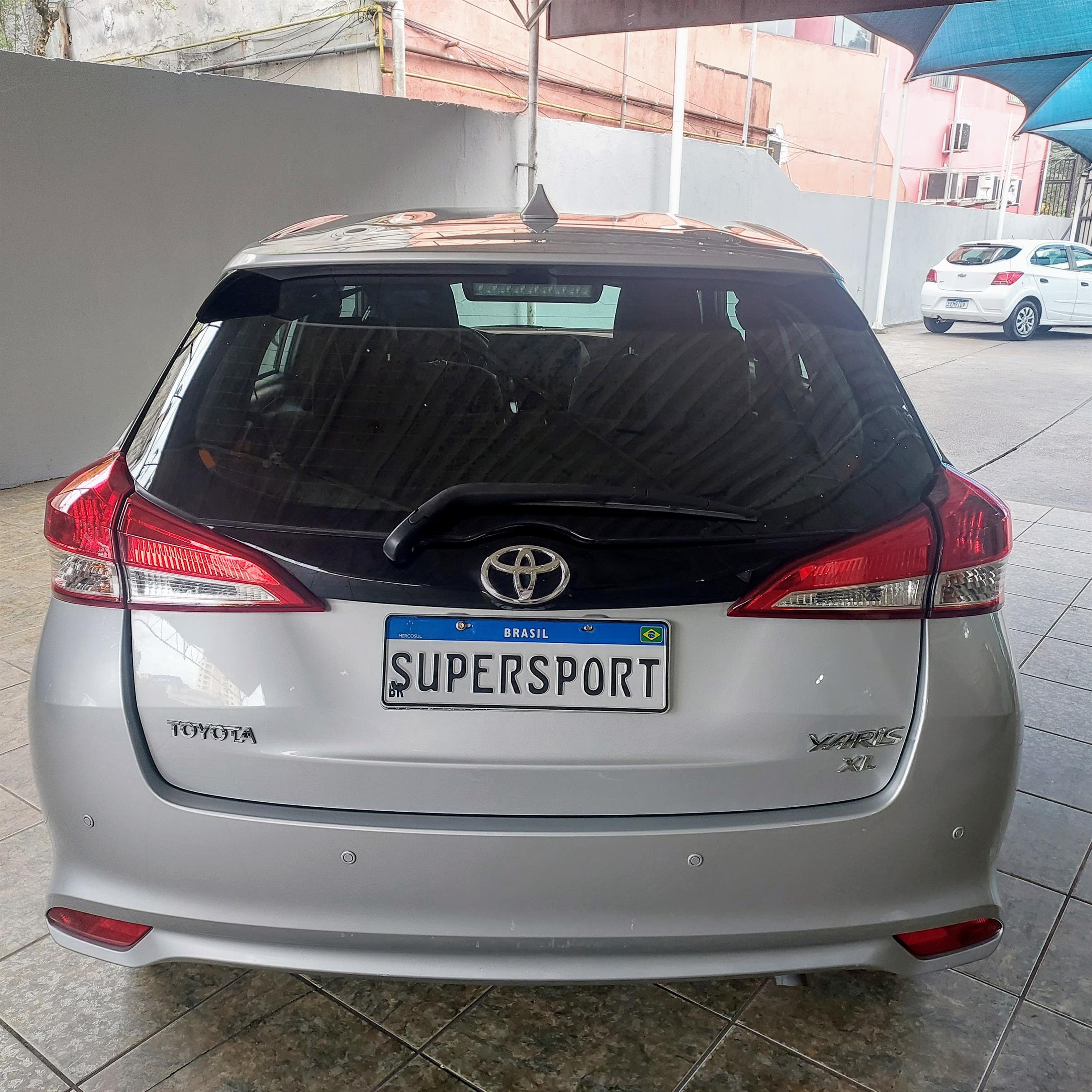 Toyota Yaris Prata