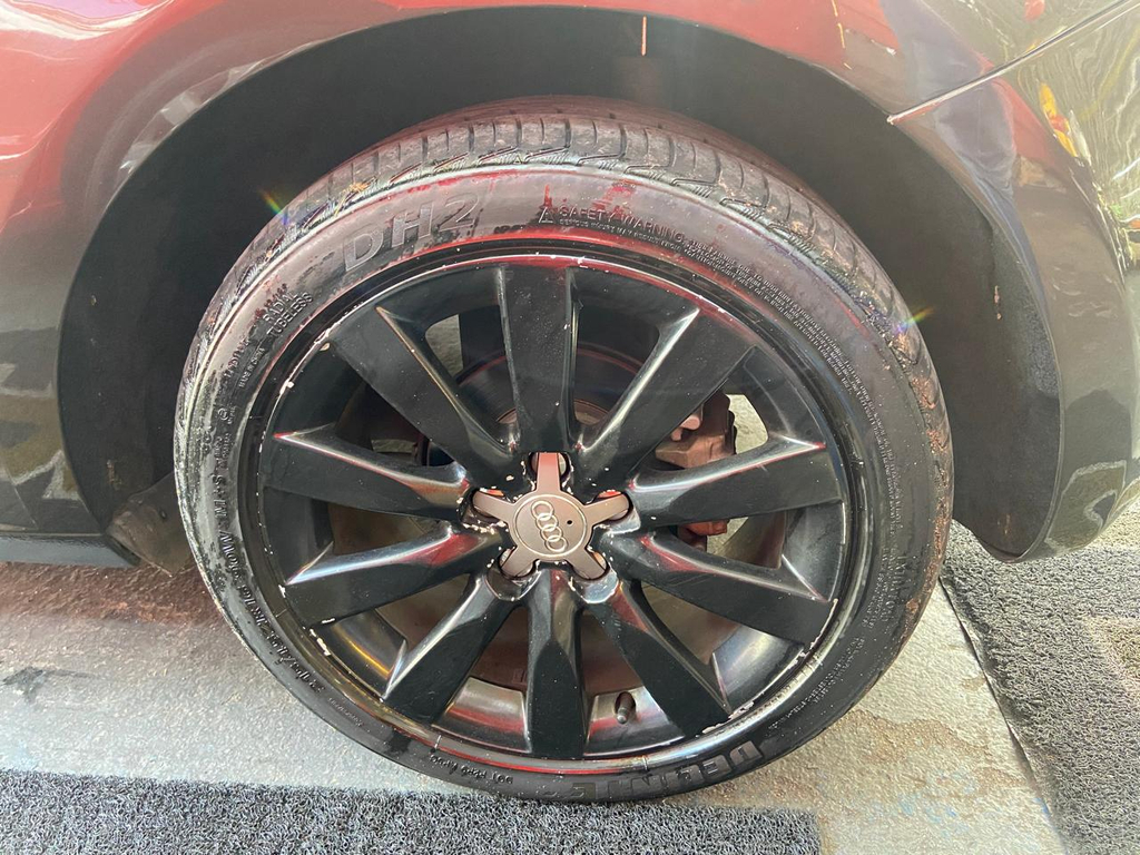 Audi A1 Marrom