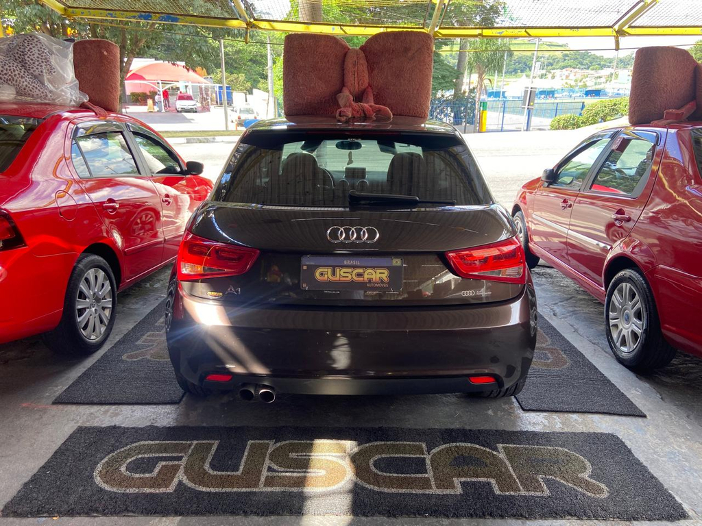 Audi A1 Marrom