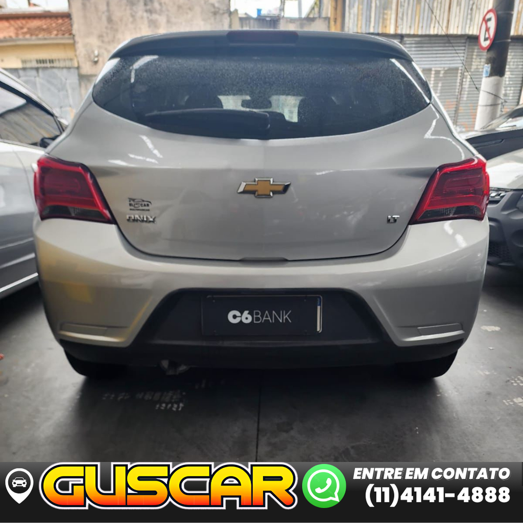 Chevrolet Onix Prata