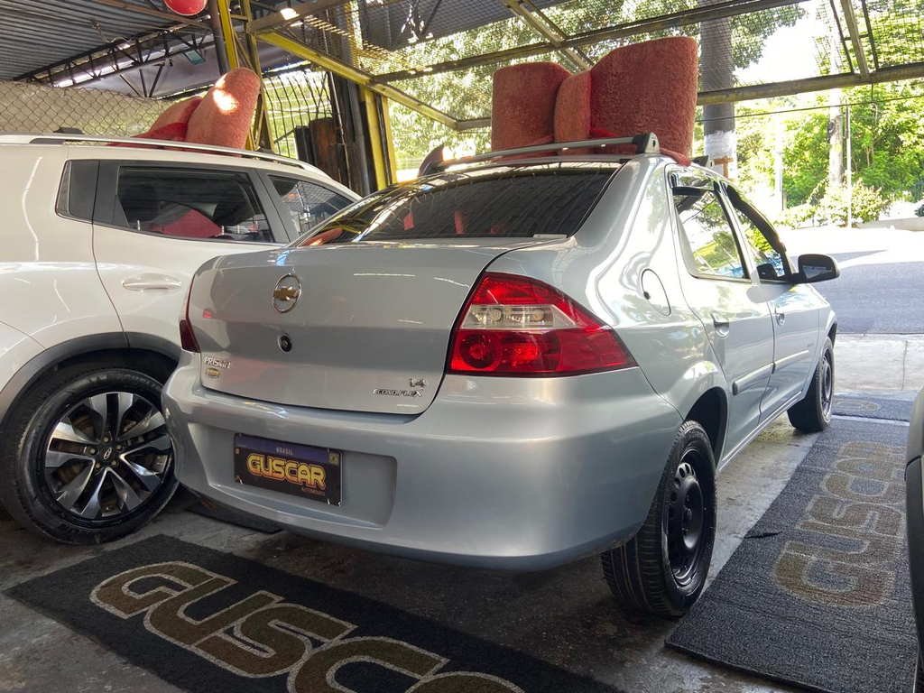 Chevrolet Prisma Prata