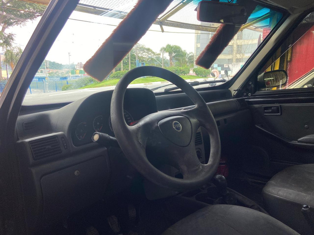 Fiat Uno Preto