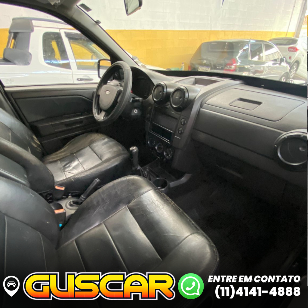 Ford Escort Preto