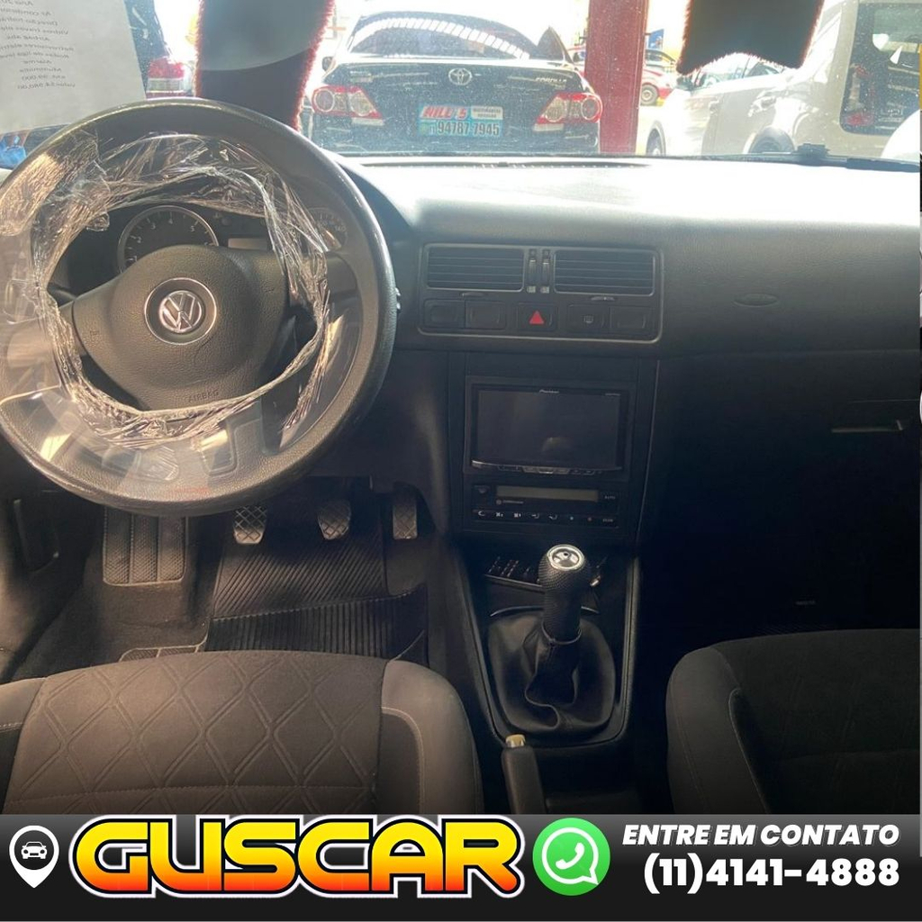 Volkswagen Golf Preto