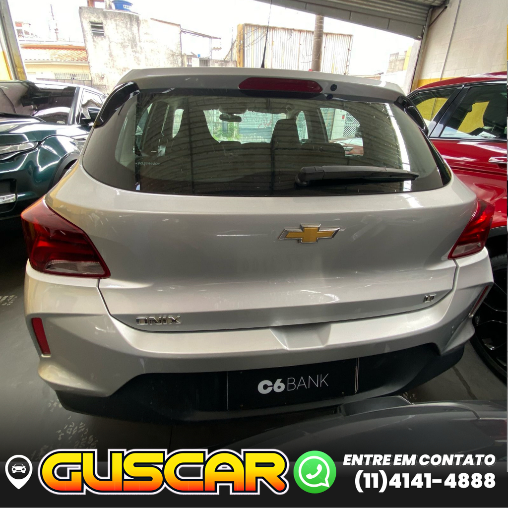 Chevrolet Onix Prata