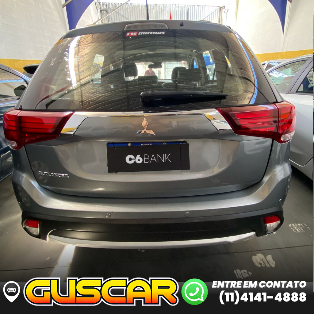 Mitsubishi Outlander Cinza