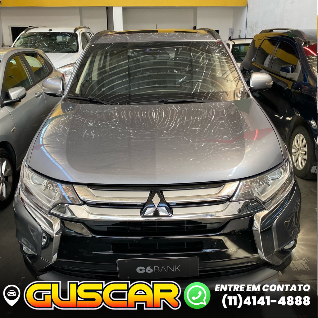Mitsubishi Outlander Cinza