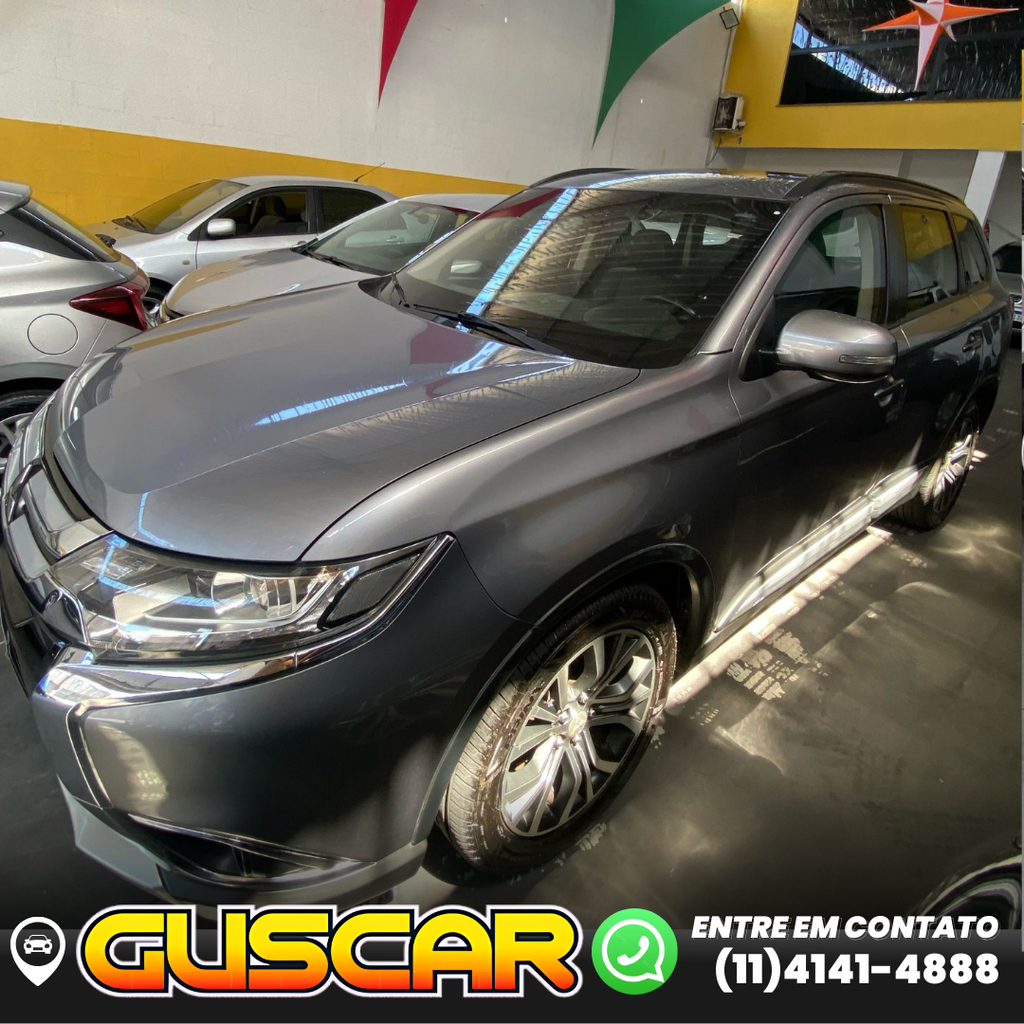 Mitsubishi Outlander Cinza