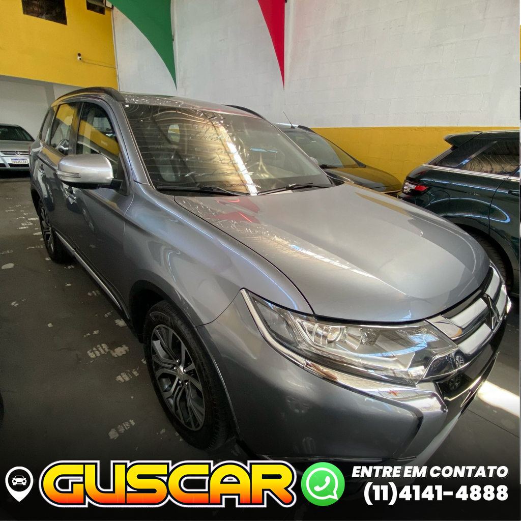 Mitsubishi Outlander Cinza