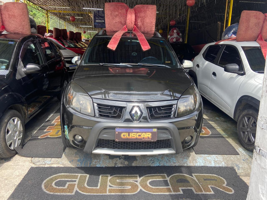 Renault Sandero Preto