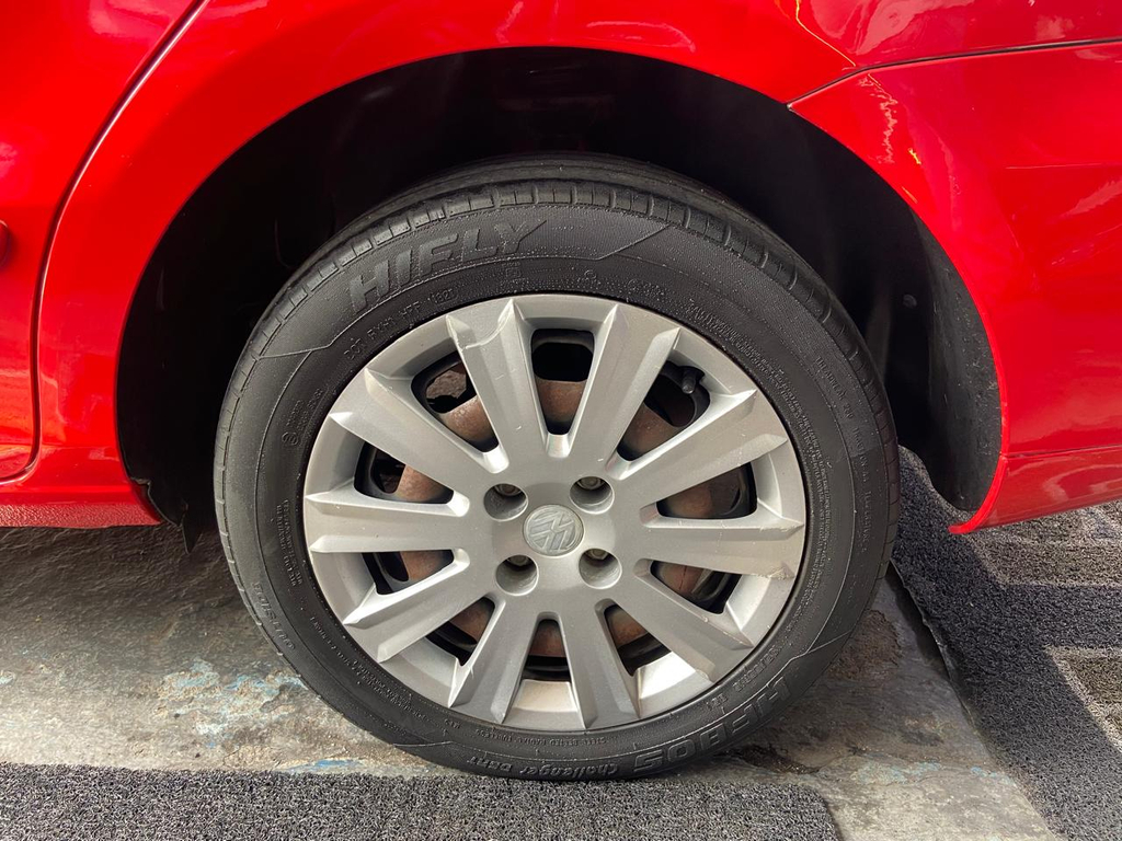 Volkswagen Voyage Vermelho