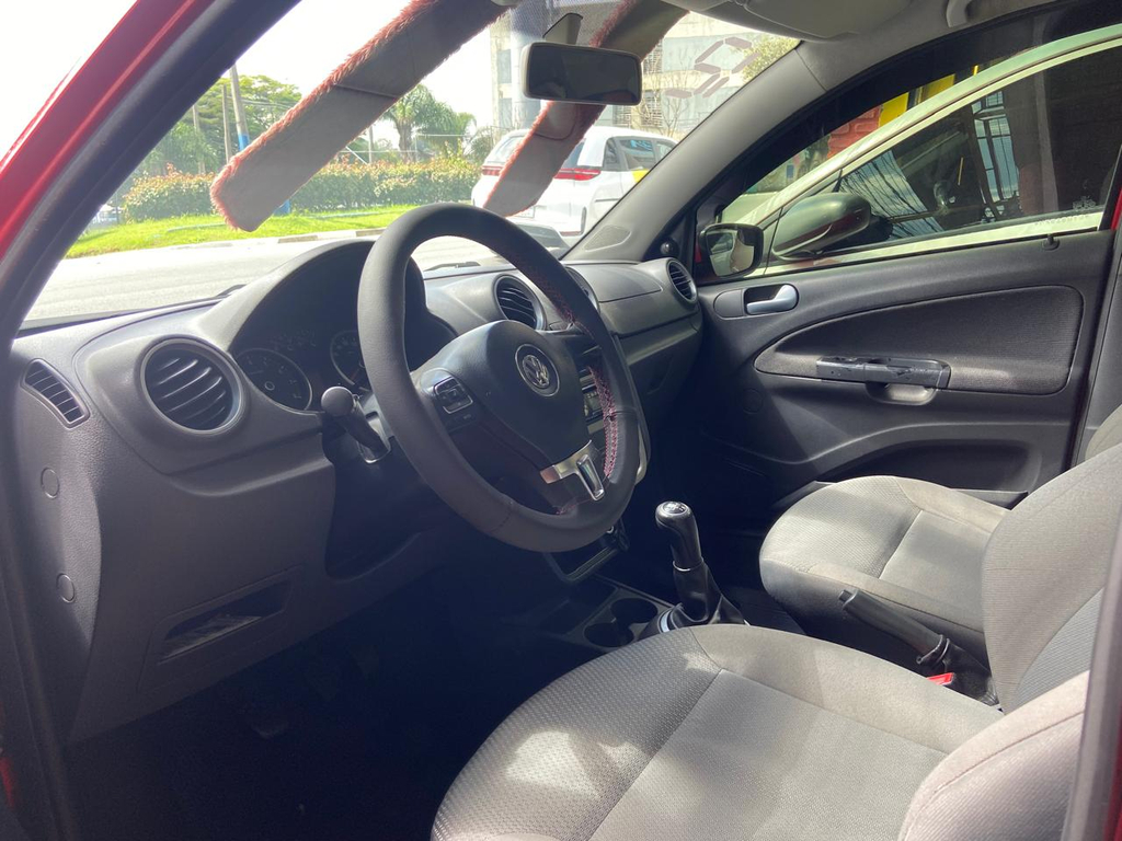 Volkswagen Voyage Vermelho