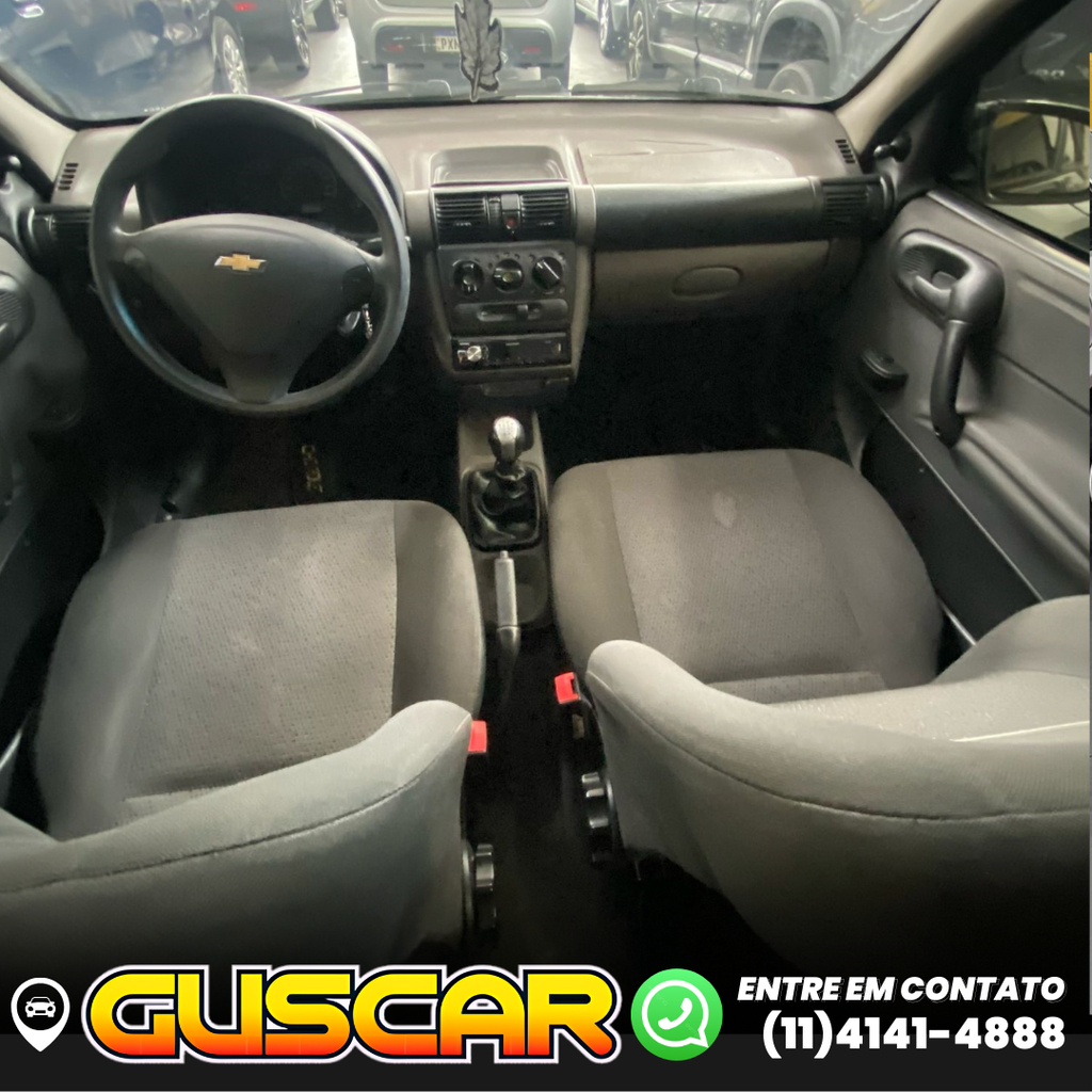 Chevrolet Classic Cinza