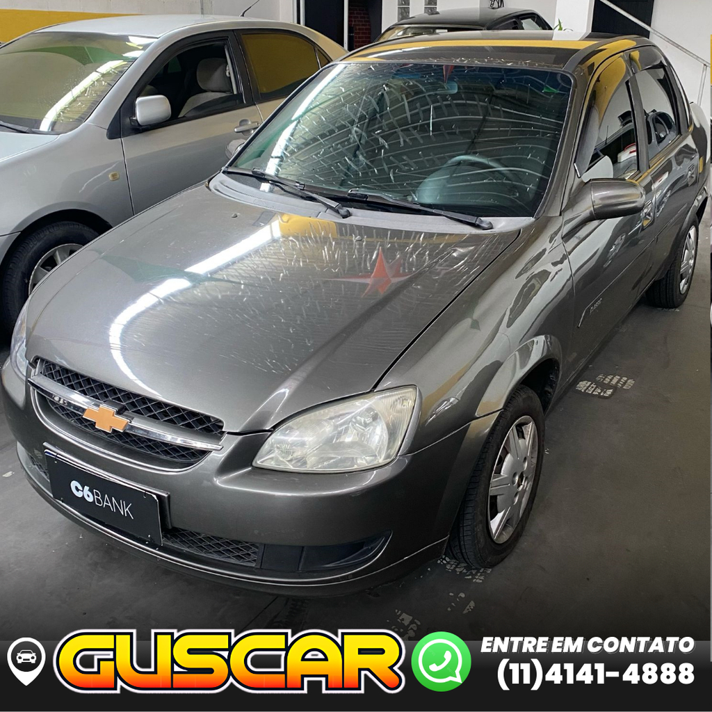 Chevrolet Classic Cinza