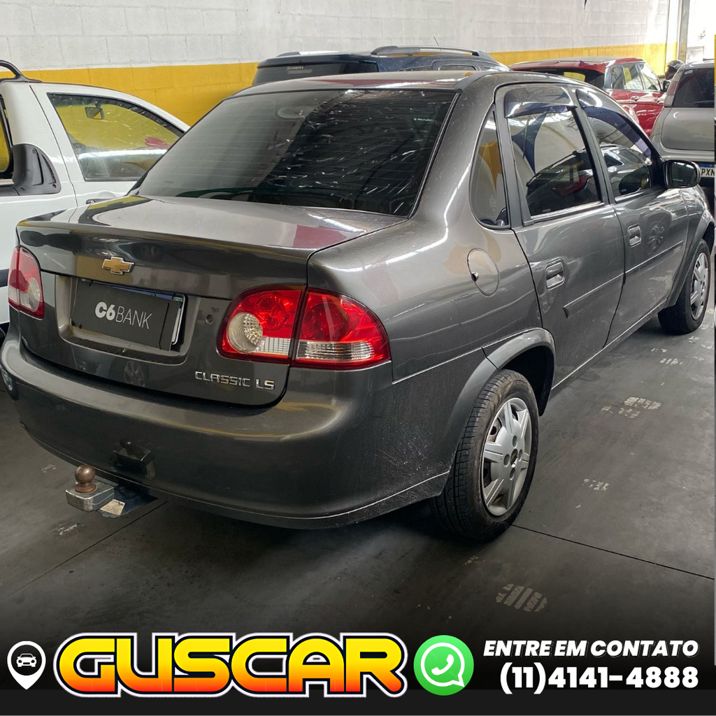 Chevrolet Classic Cinza