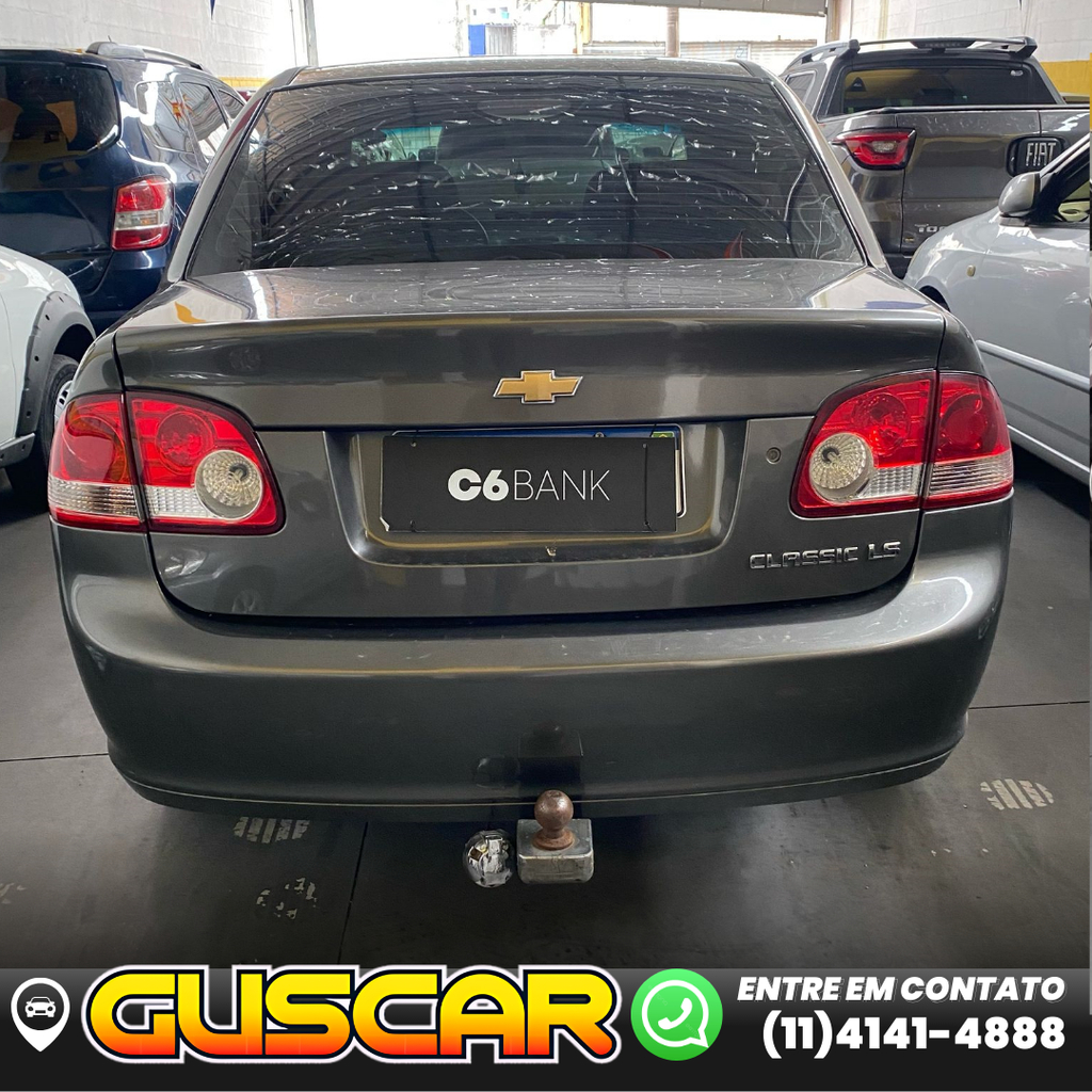 Chevrolet Classic Cinza
