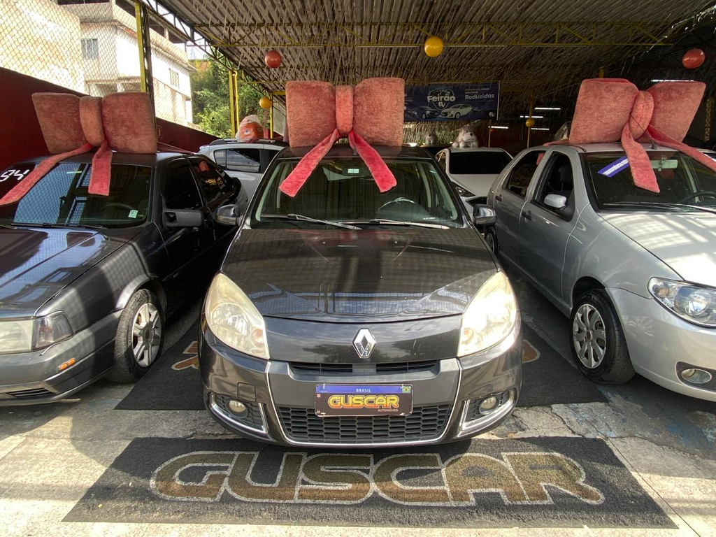 Renault Sandero Preto