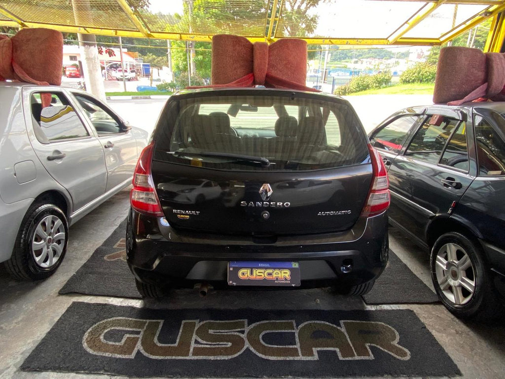 Renault Sandero Preto