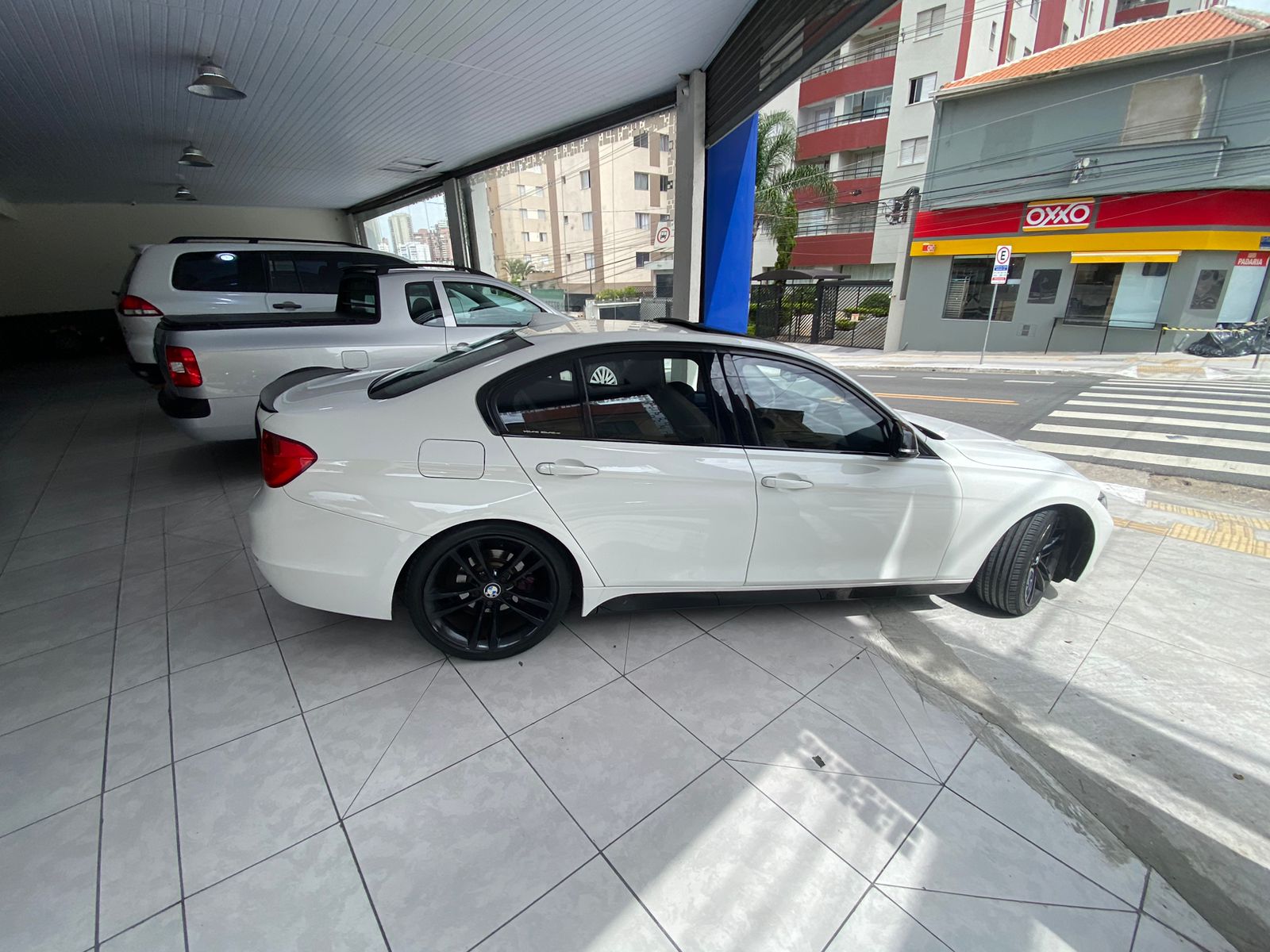 BMW 328iA Branco