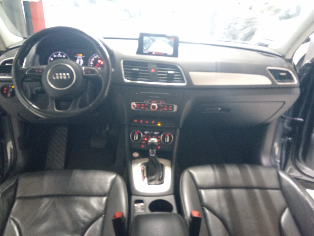 Audi Q3 Cinza