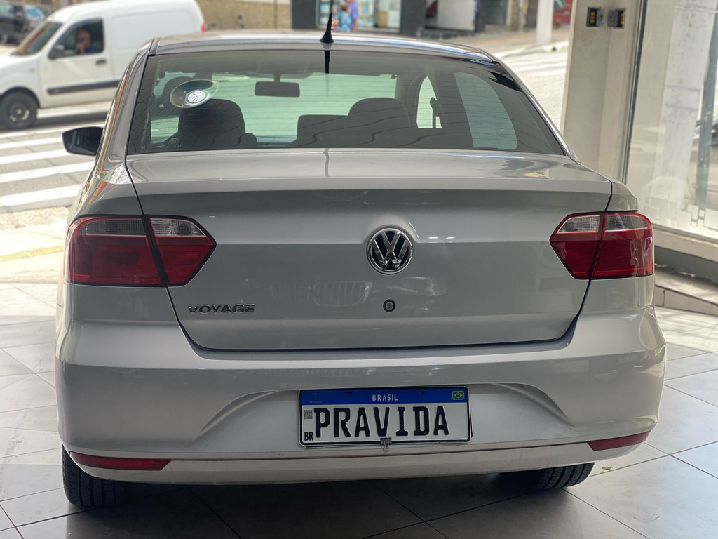 Volkswagen Voyage Prata