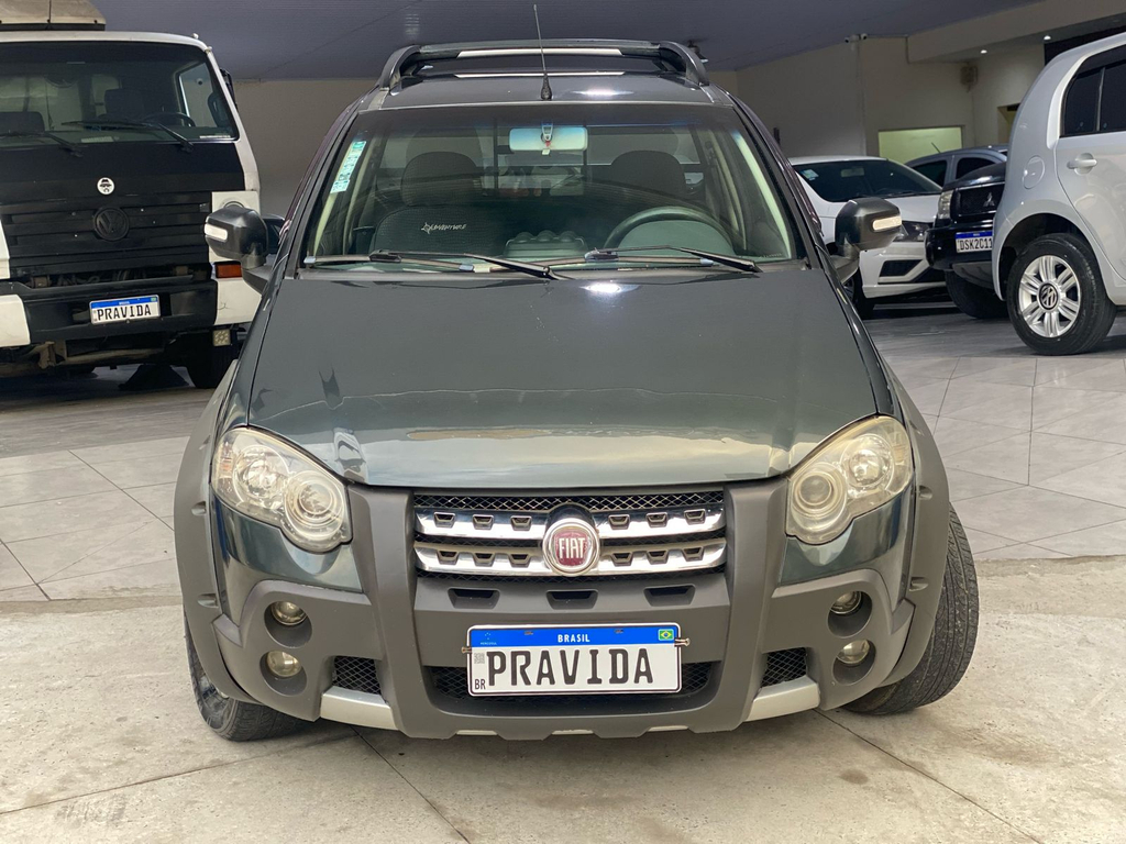 Fiat Strada Cinza