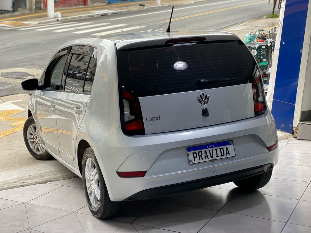 Volkswagen Up! Move Prata