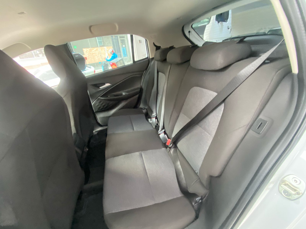 Chevrolet Onix Branco
