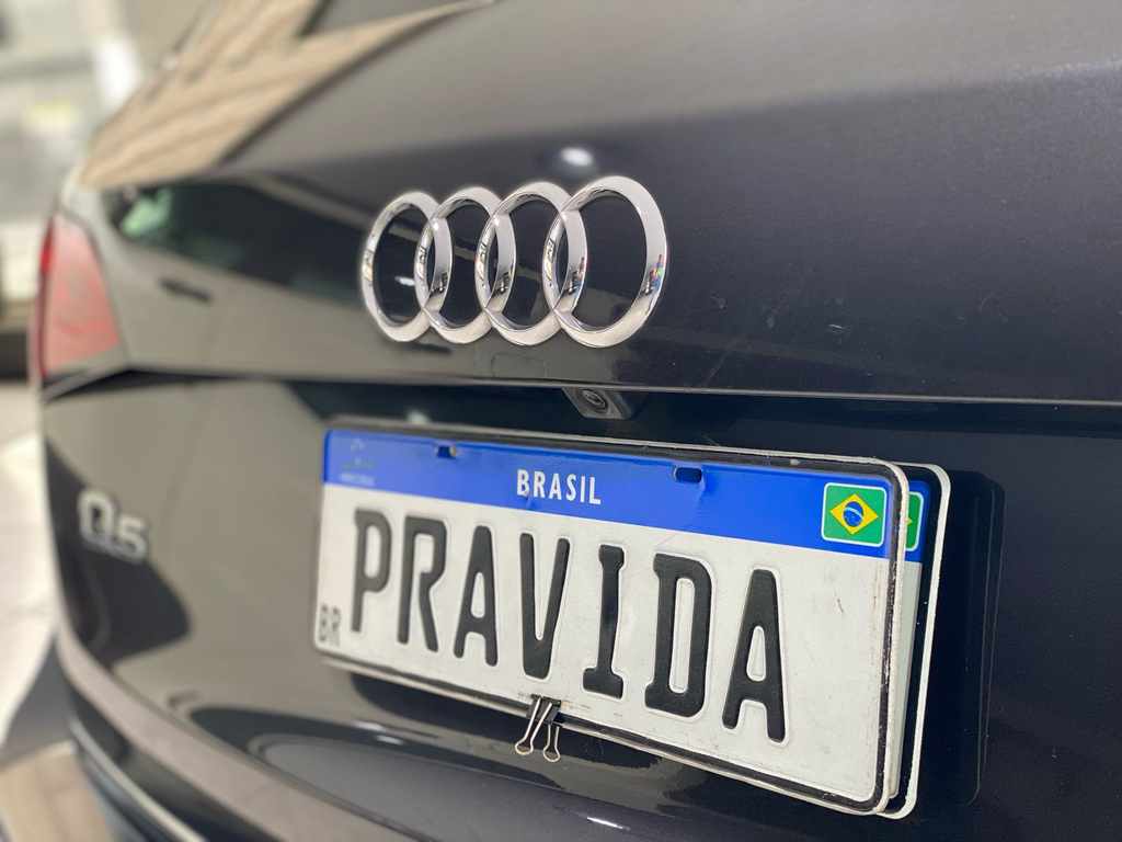 Audi Q5 Cinza