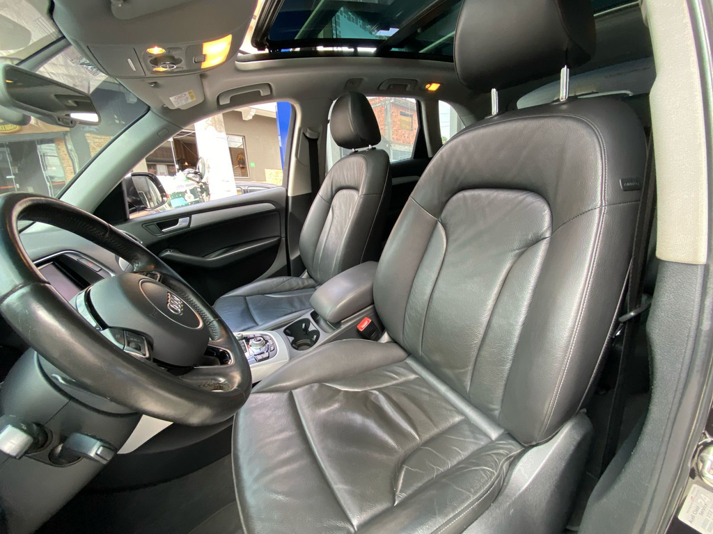 Audi Q5 Cinza