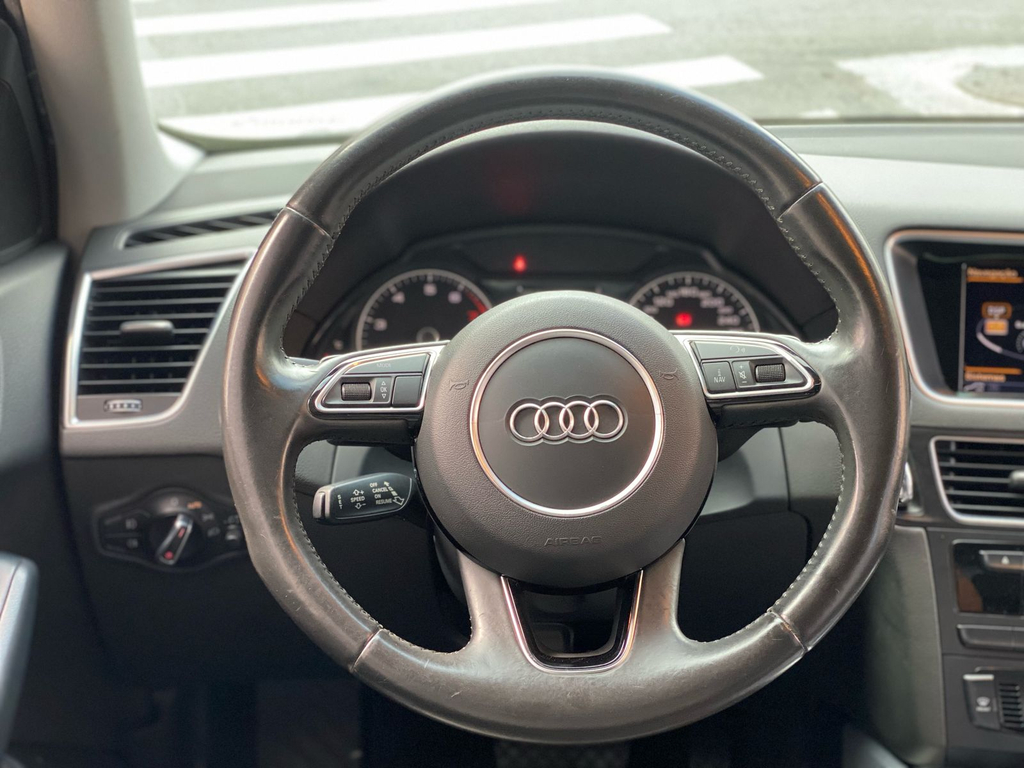 Audi Q5 Cinza