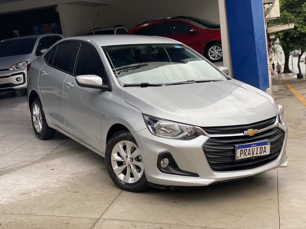 Chevrolet Onix Sedan Prata