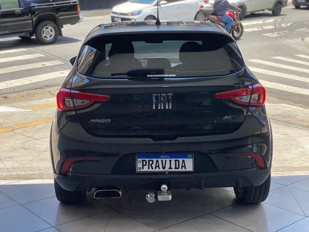 Fiat Argo Preto