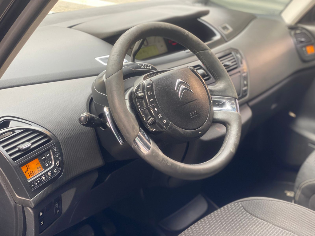 Citroen C4 Picasso Preto
