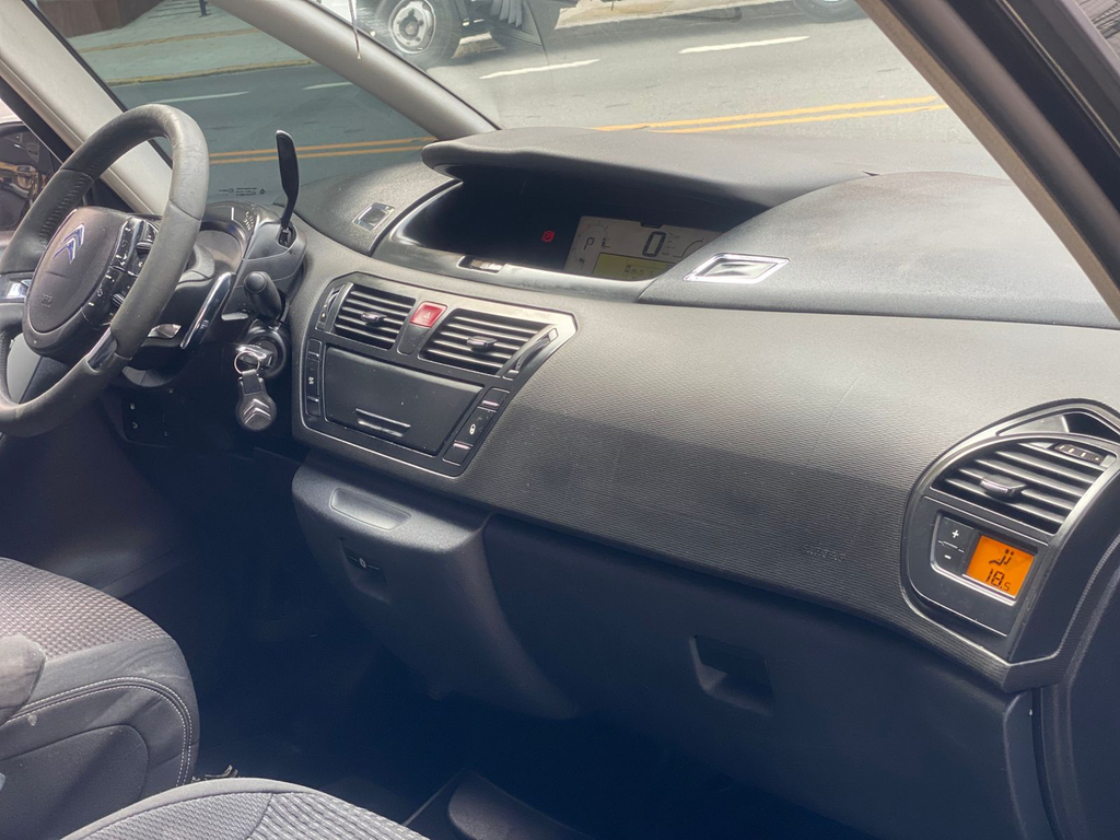 Citroen C4 Picasso Preto