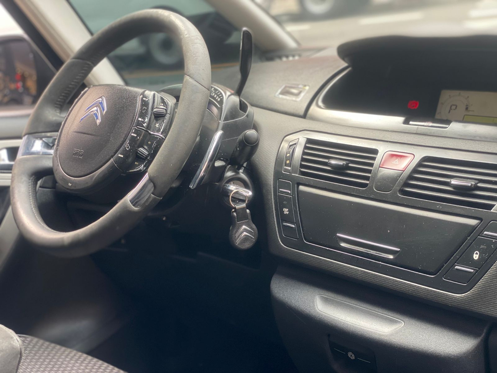 Citroen C4 Picasso Preto