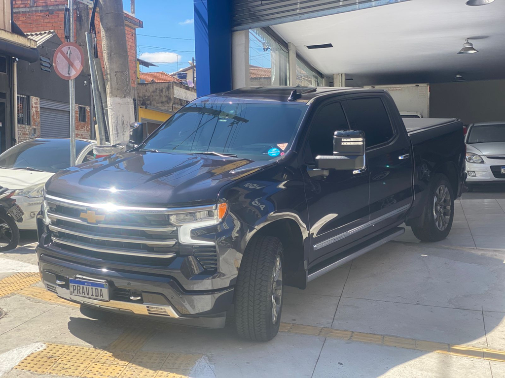 Chevrolet Silverado Cinza