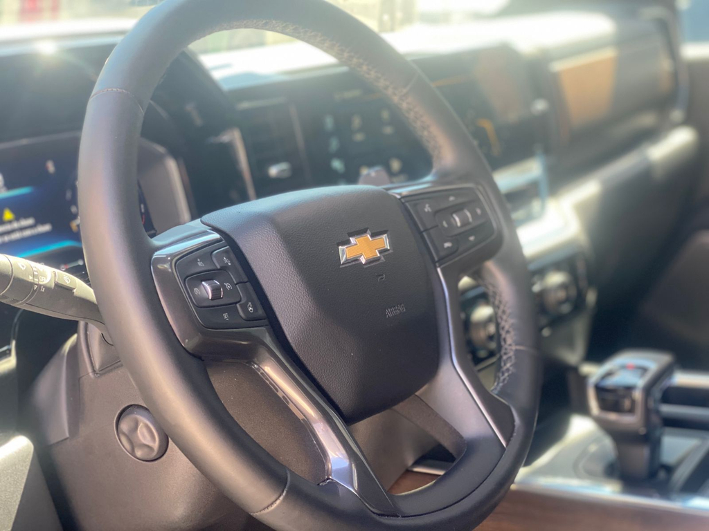 Chevrolet Silverado Cinza