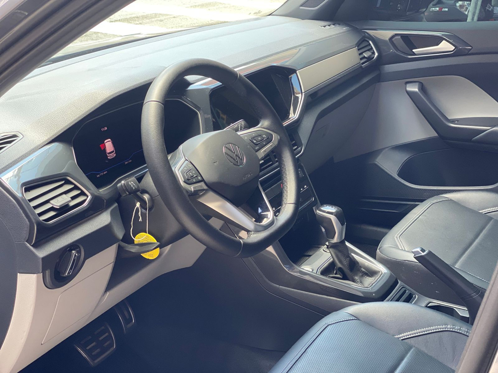 Volkswagen T-Cross Cinza