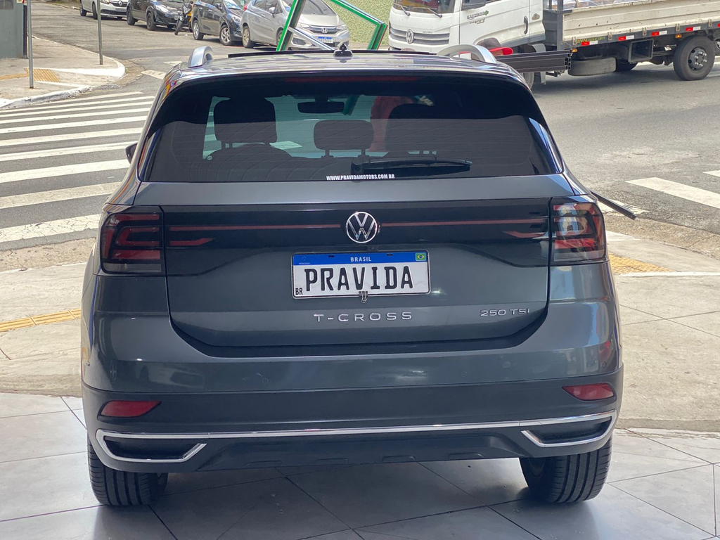 Volkswagen T-Cross Cinza