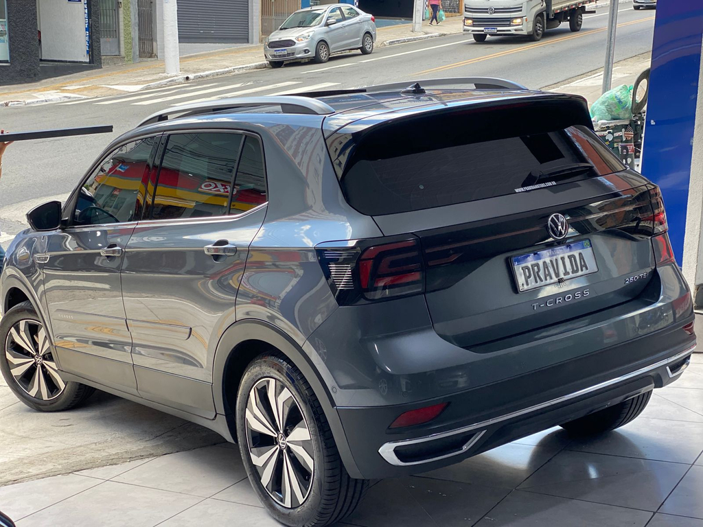 Volkswagen T-Cross Cinza