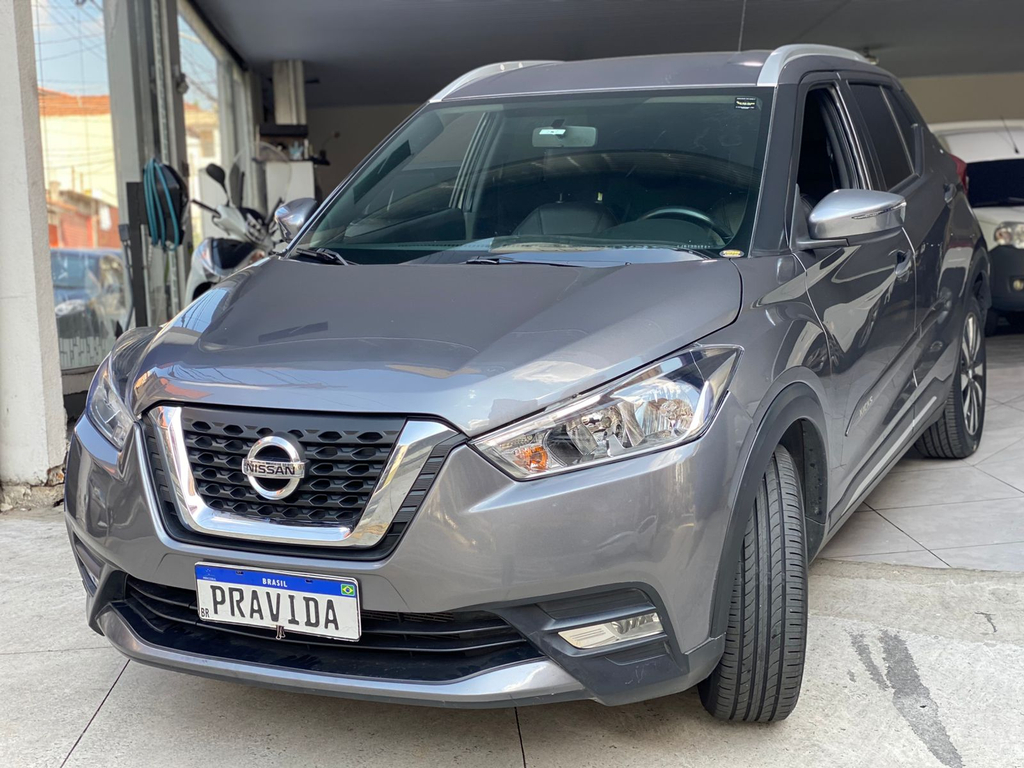 Nissan Kicks Cinza