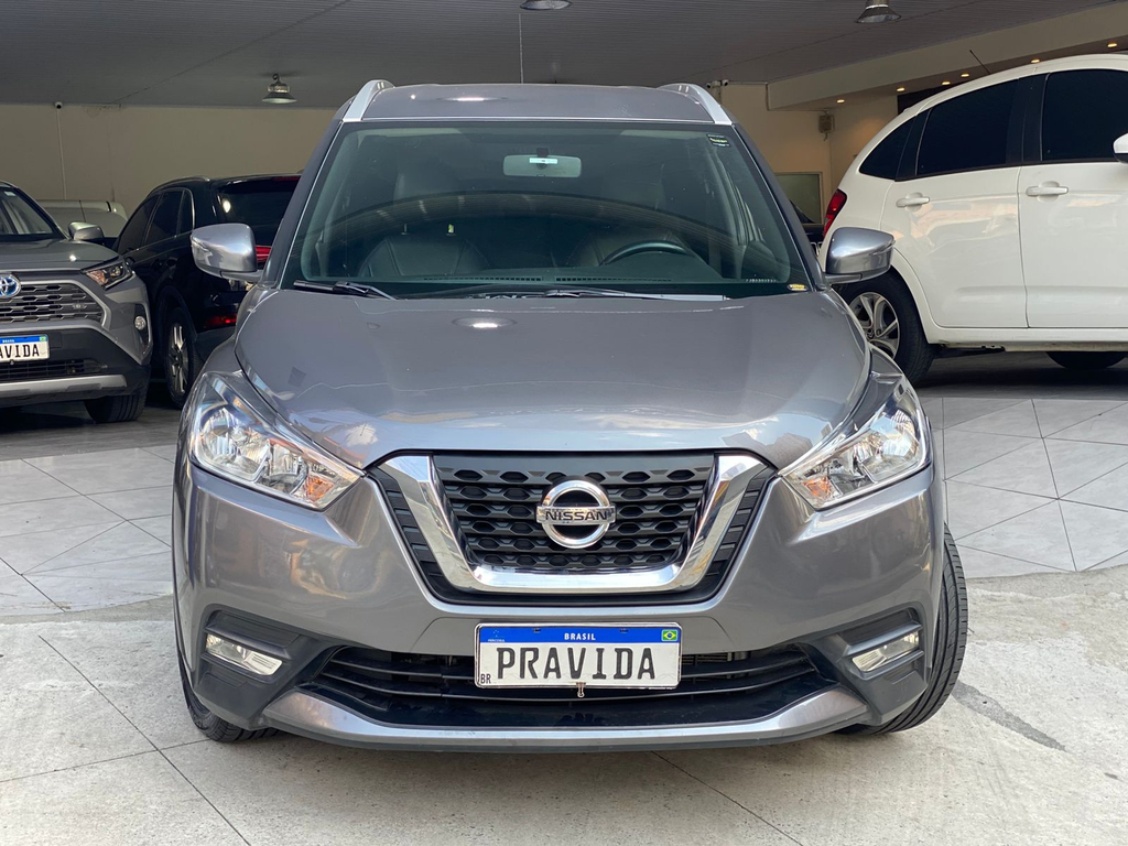 Nissan Kicks Cinza