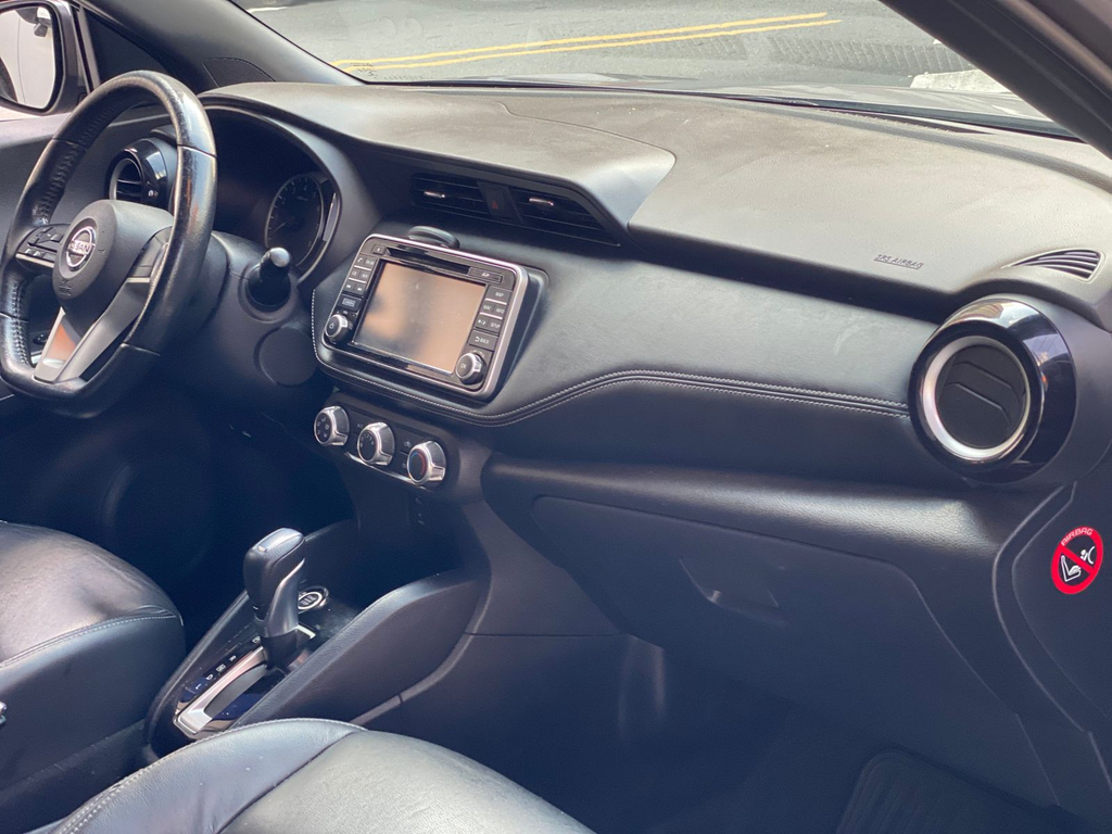 Nissan Kicks Cinza