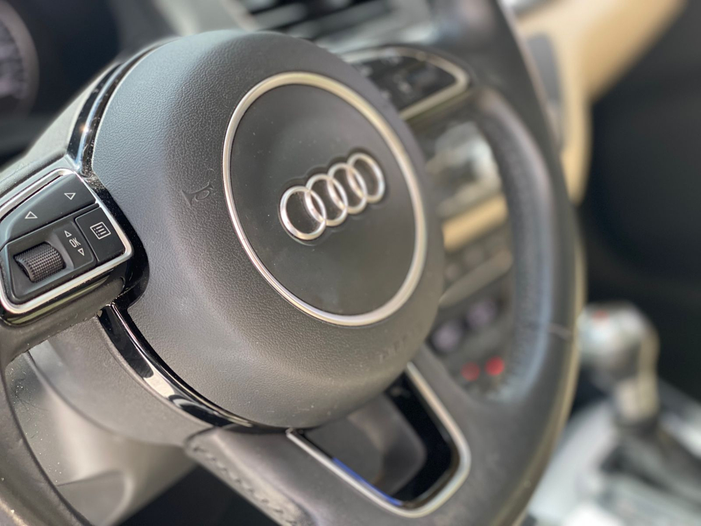 Audi Q3 Preto